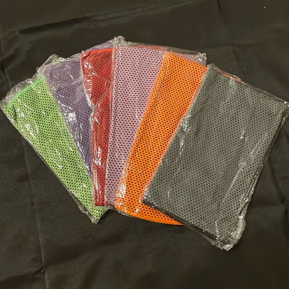 COPY - Cooling towels, new in packages set of 6